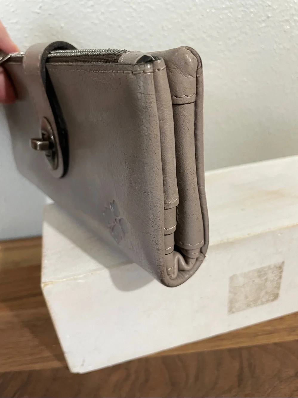 Patricia Nash Taupe Leather Wallet Turn Lock Magnetic Closure Organizer Card